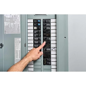 Circuit Breaker: Fondasi Keselamatan Jaringan Listrik Modern
